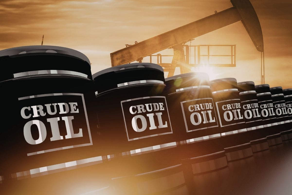 Crude Oil Climbs Above $72 as Middle East Tensions Shake Global Markets